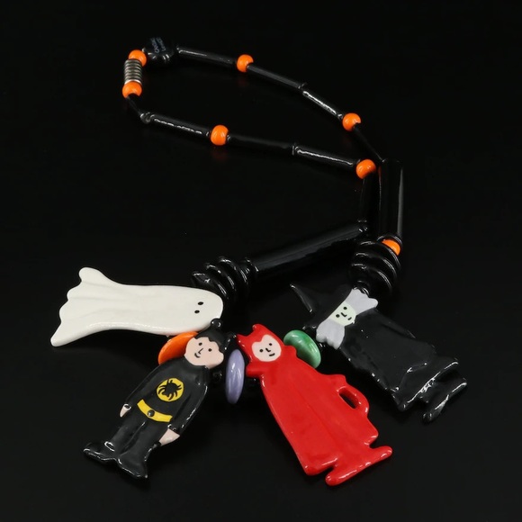 Signed Candace Loheed ceramic Halloween trick or treaters necklace - Picture 3 of 4